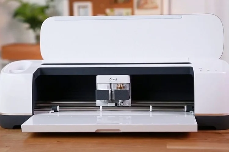 Best Cricut Vinyl Cutting Machine for T-shirts: Reviews, Buying Guide and FAQs 2023