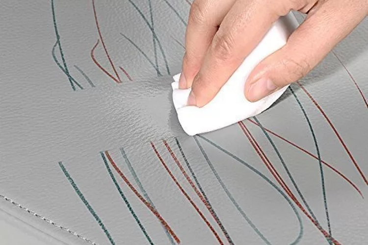 Clean your Cricut mat with a magic eraser